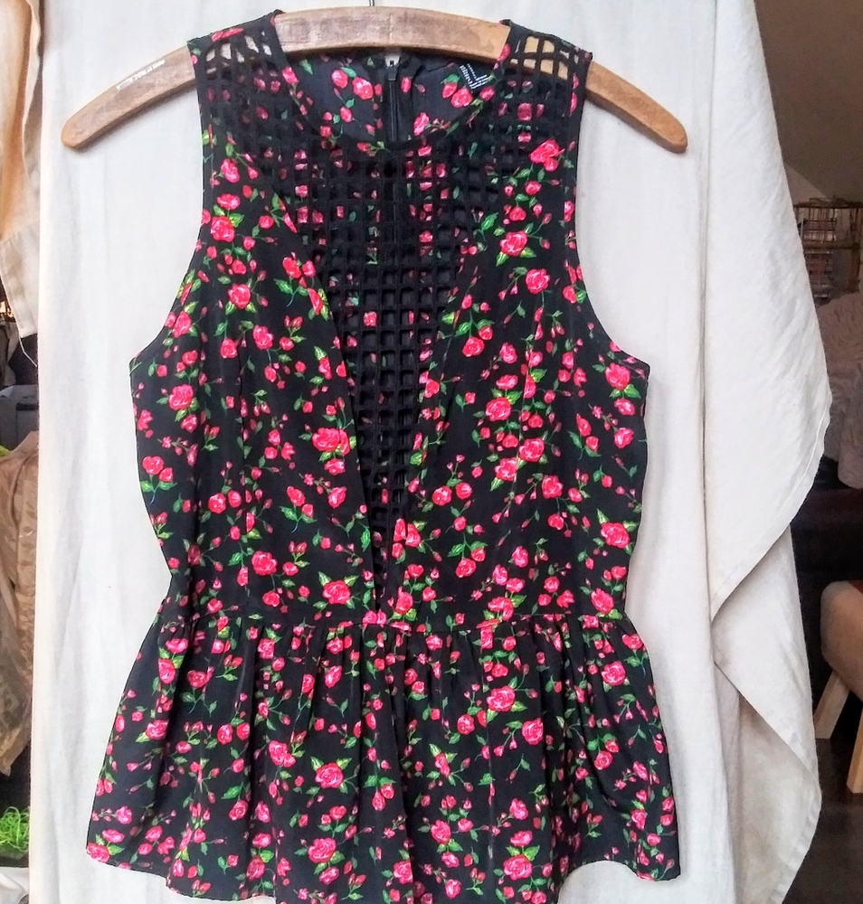 Forever 21 Sleeveless Floral Top